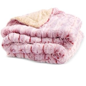 Blue Ridge Elle Home Reversible Sherpa to Faux Sherpa Tie Dye Throw Pink. New!